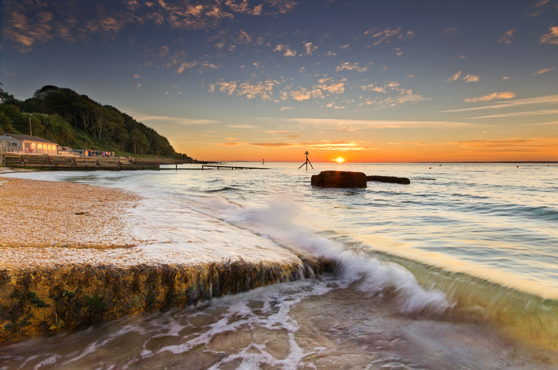 z2117 Colwell Bay at Sunset - Freshwater Bay to Colwell Bay inc the Needles