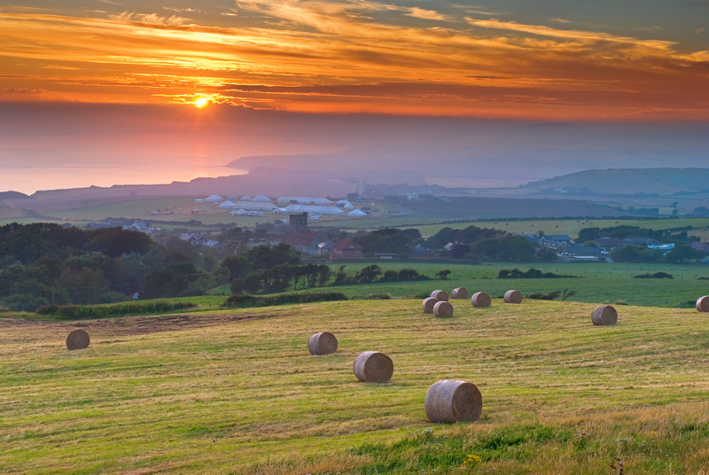 z1075 Summer Bales overlooking Chale - Blackgang to Compton inc Brighstone, Shorwell & West Wight