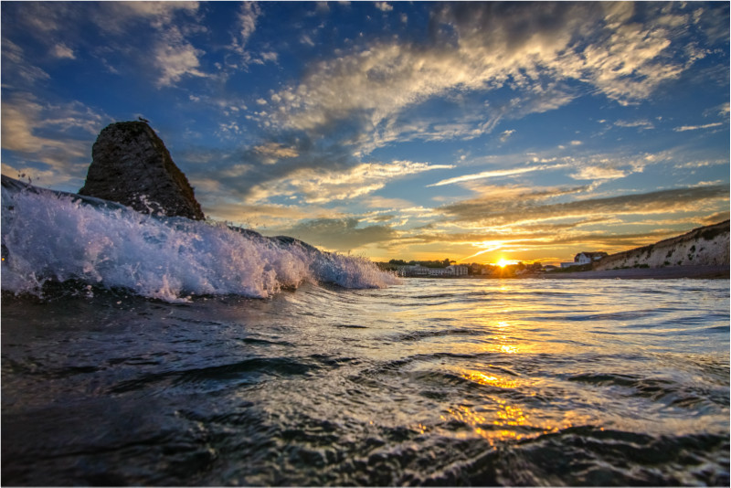 w049 Sunset Surf, Freshwater bay - The