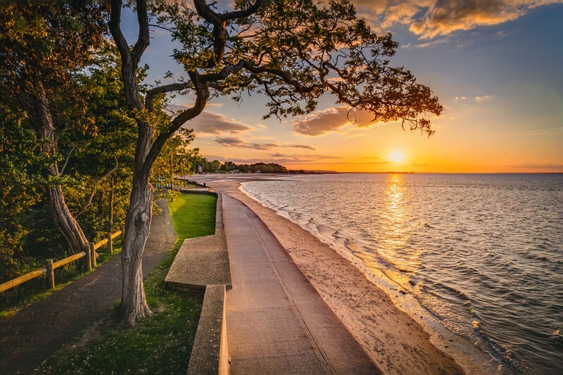 z4052 Appley Beach and Puckpool at Sunset - East Cowes to Ryde inc Haventstreet, Ashey, Wooton & Binstead