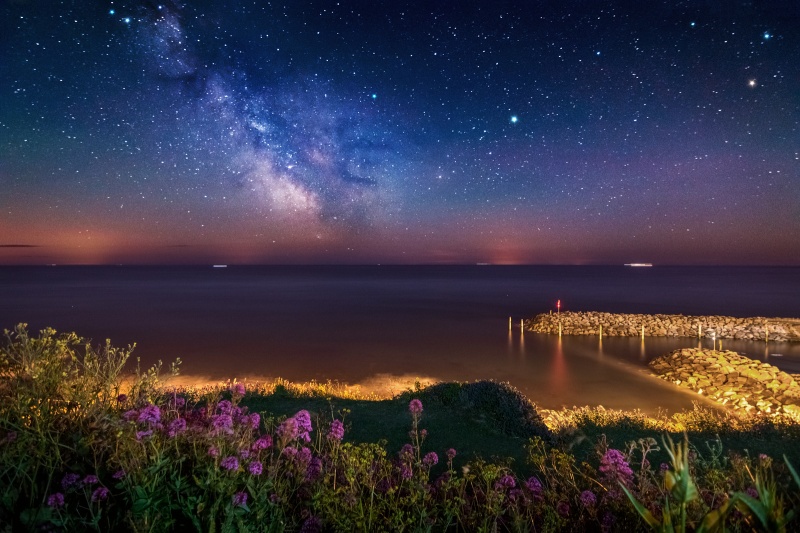 z2750 Milky Way over Ventnor Bay - Ventnor to St Catherine's inc Bonchurch, Whitwell & the Undercliff