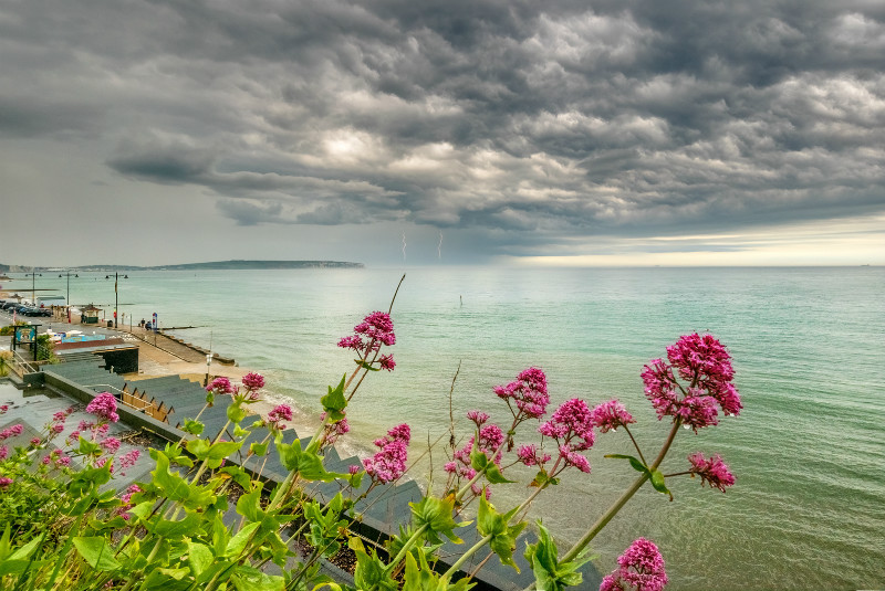 z3065 Distant Storm, Shanklin - Sandown, Shanklin, Luccombe and Wroxall