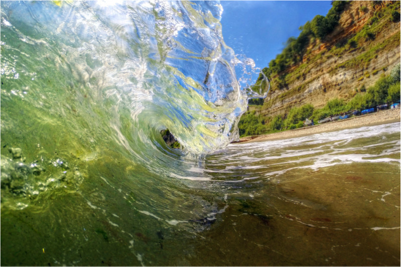 w016 Green Wave at Shanklin Beach - The