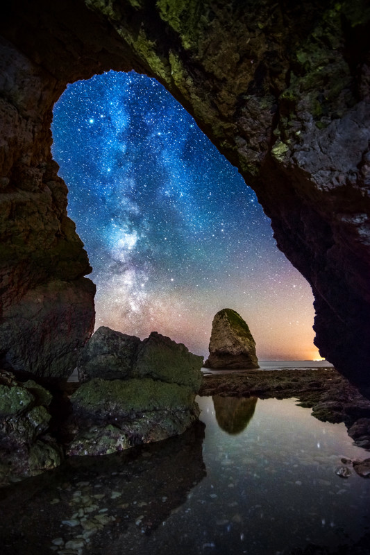 z2782 Celestial Caves, Freshwater Bay - Freshwater Bay to Colwell Bay inc the Needles