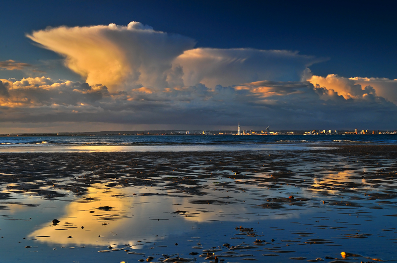 z1325 Storm Cloud, Portsmouth - East Cowes to Ryde inc Haventstreet, Ashey, Wooton & Binstead
