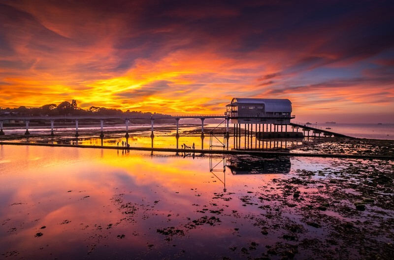 z4270 Sunset over Bembridge Lifeboat Station - Seaview to Bembridge, Whitecliff Bay and Brading