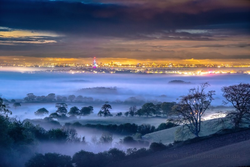 z4249 Mist over Ashey and beyond - The Inner Island inc Newport & Godshill