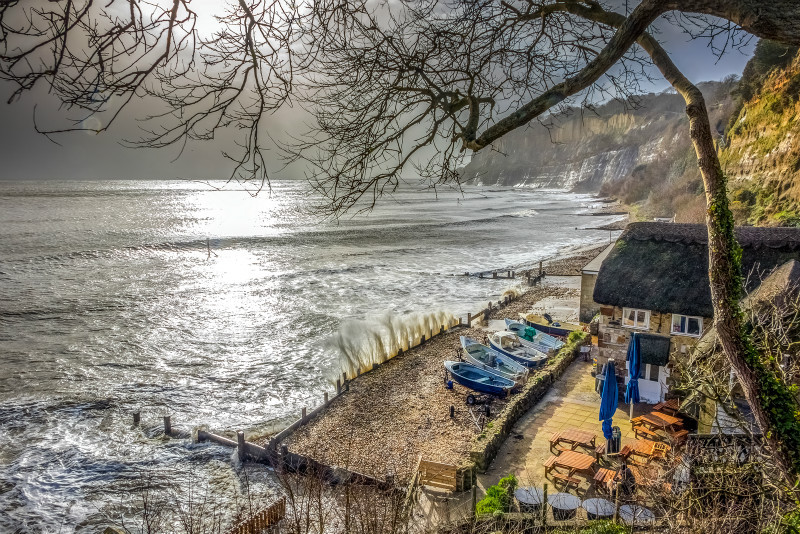z2866 Stormy Day, Fishermans Beach in Shanklin - Sandown, Shanklin, Luccombe and Wroxall