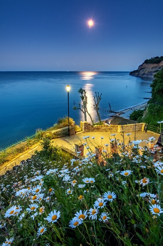 z4059 Dusk, overlooking Shanklin Chine Beach - Sandown, Shanklin, Luccombe and Wroxall