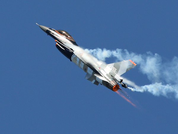 F16 Fighting Falcon - Aviation