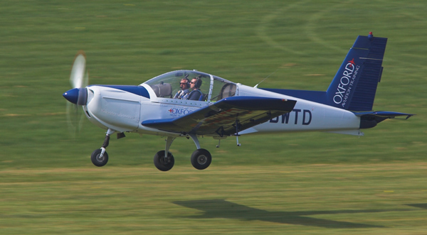 Zlin Z242 - Aviation