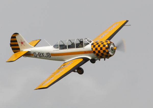 Yak 52 - Aviation
