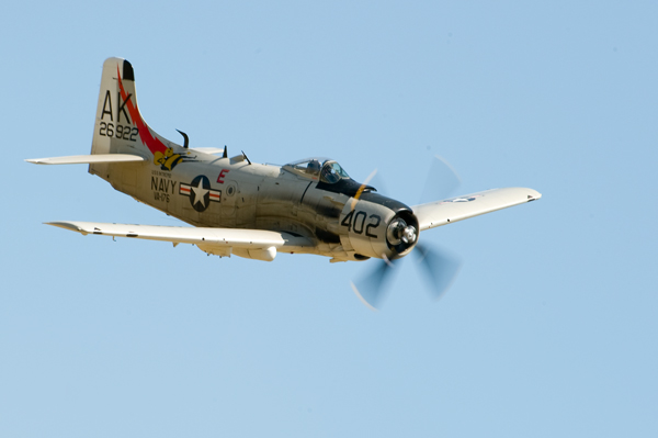 Douglas Skyraider - Aviation