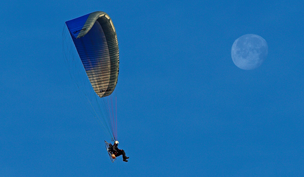 'Fly Me to The Moon' - Aviation