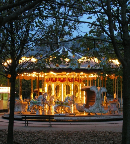  - Paris