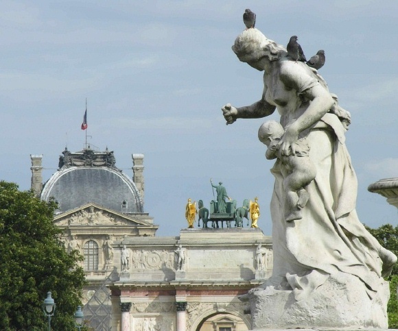  - Paris