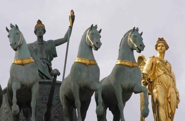  - Paris