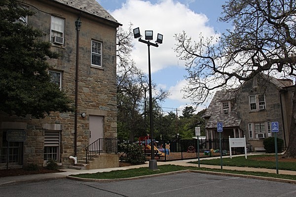 Clean look on existing poles - National Presbyterian Church - LED Lighting