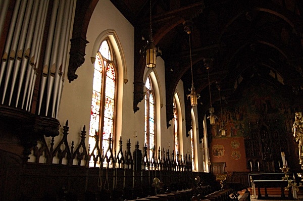 Domenican House of Studies, Chapel, Nave wall - Domenican House of Studies - Washington DC, Chapel