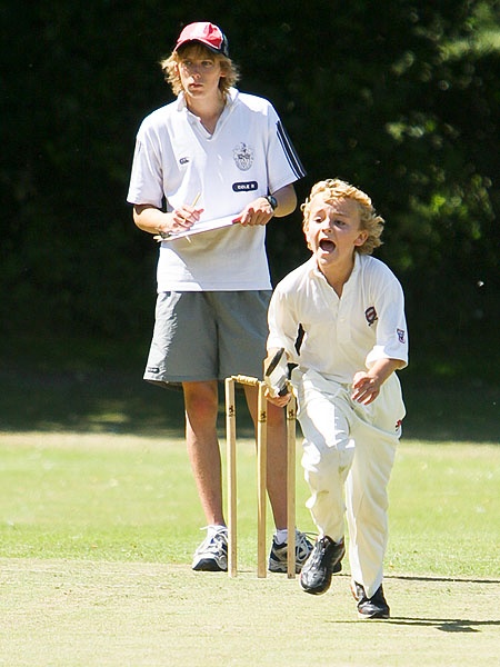 8K0E8220-6 - The Abbey vs OBH U9 Cricket June 08