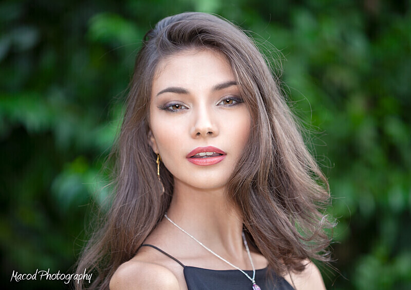 _MG_6819as - Elle B