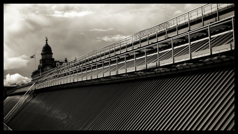  - People make Glasgow