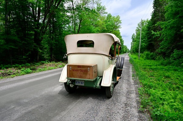 HorseCarr26-32 - HorselessCarriage26