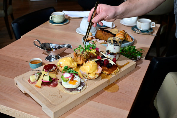 _DUV2802 - Deerhurst Drift