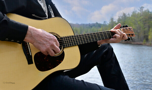 NeilGuitar25-10L - Neil Hutchinson