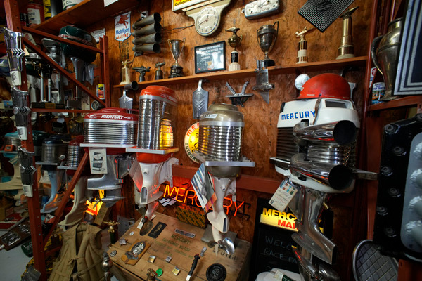 _DUV4324 - Outboards