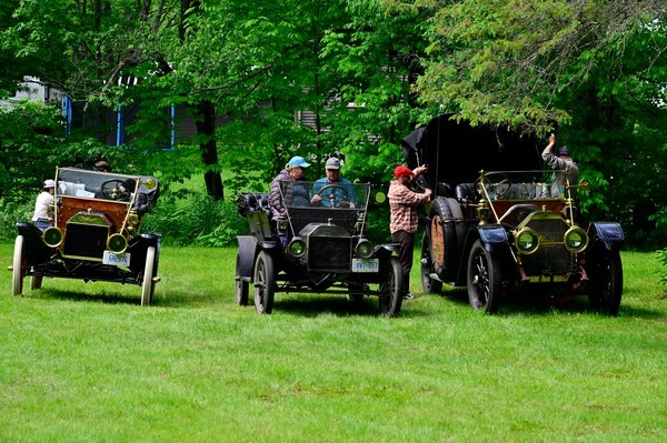 HorseCarr26-331 - HorselessCarriage26