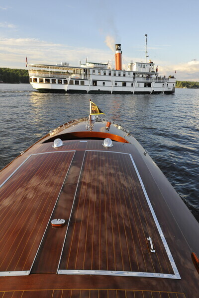 Eaglet10-065 - The Steamships: Segwun, Wenonah, Wanda III