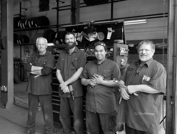KalTire25-1LBW - Hard Working Guys!
