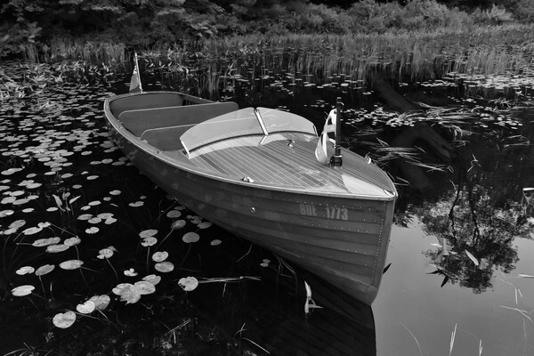 MonAmie16-089BW - Boats in Monochrome
