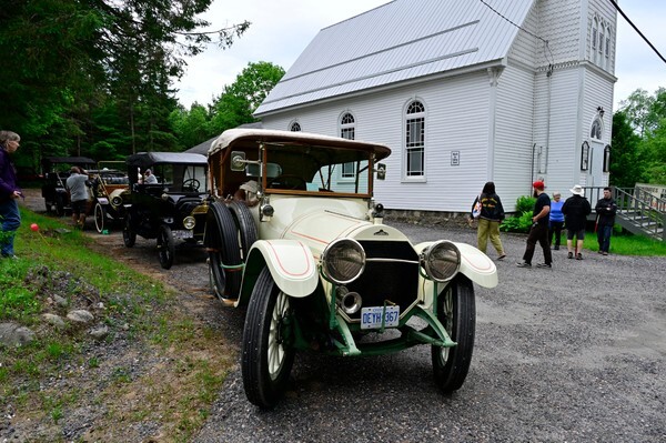 HorseCarr26-70 - HorselessCarriage26