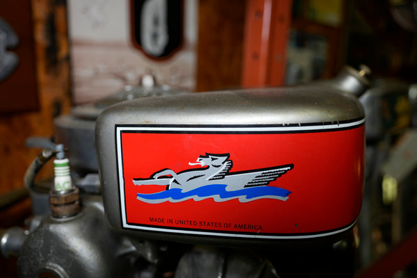 _DUV4264 - Outboards