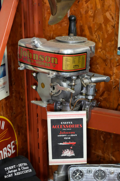 _DUV4170 - Outboards