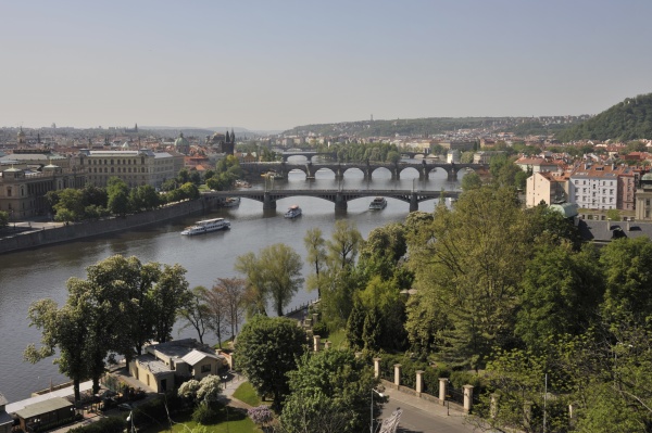 cz020509-002 - Prague to Vienna!
