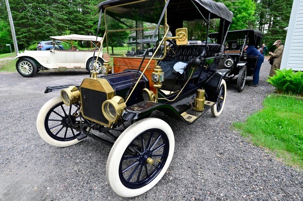 HorseCarr26-105 - HorselessCarriage26