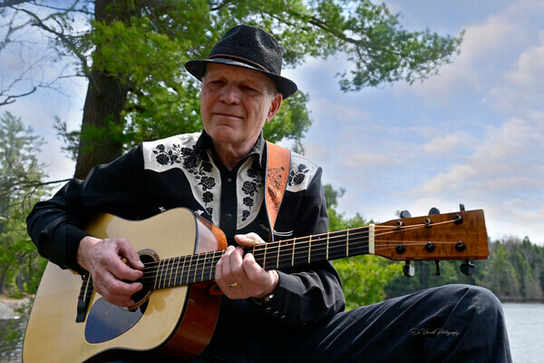 NeilGuitar25-7 - Neil Hutchinson