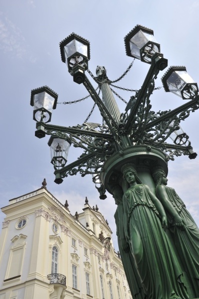cz300409-440 - Prague to Vienna!