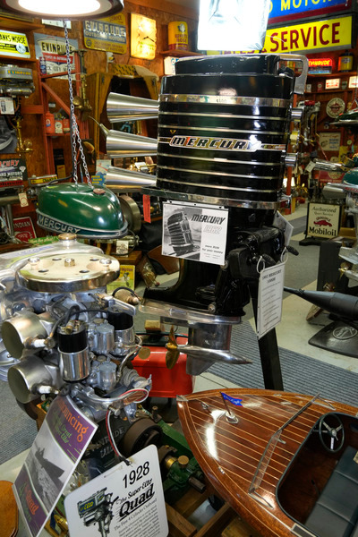 _DUV4211 - Outboards
