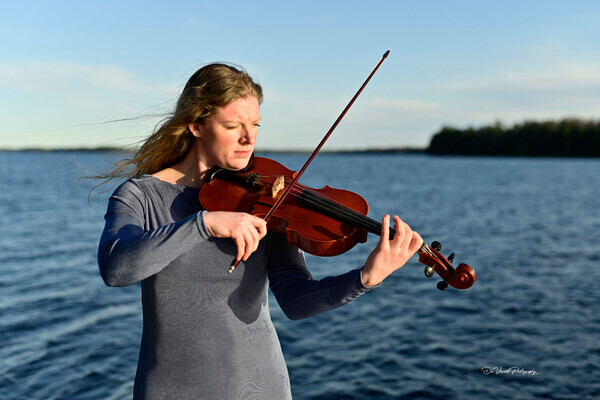 Anneke25-10 - Anneke