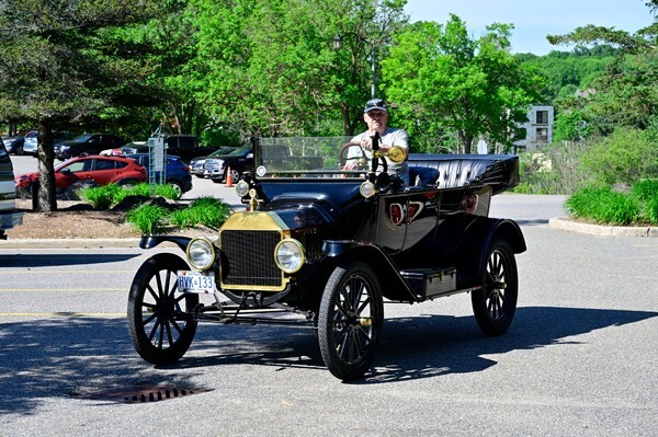 HorseCarr26-24 - HorselessCarriage26