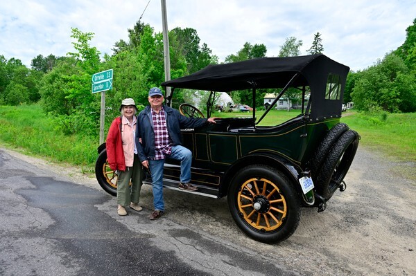 HorseCarr26-216 - HorselessCarriage26