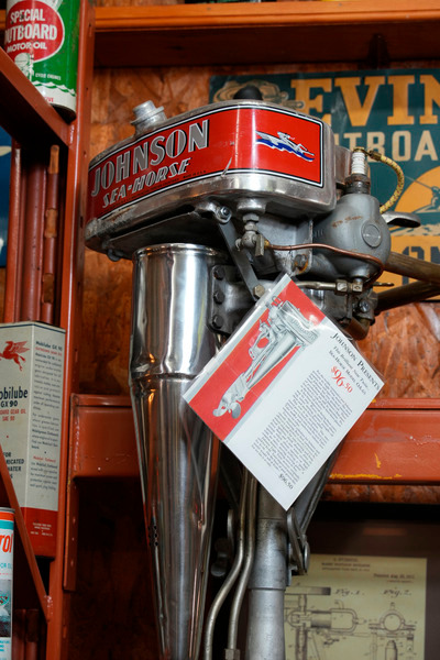 _DUV4188 - Outboards