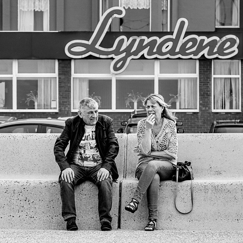 Lynn and Dean 01 - Street