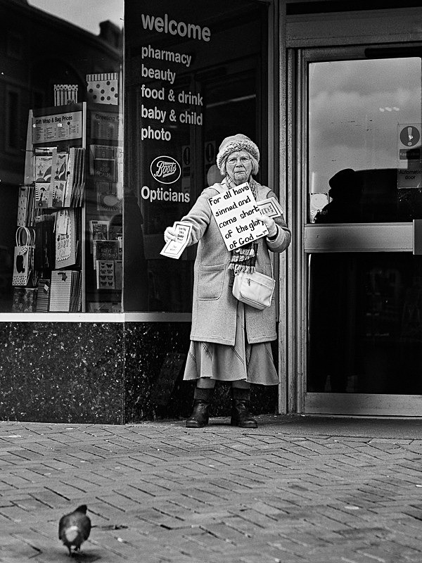 Welcome Sinners 02 - Street
