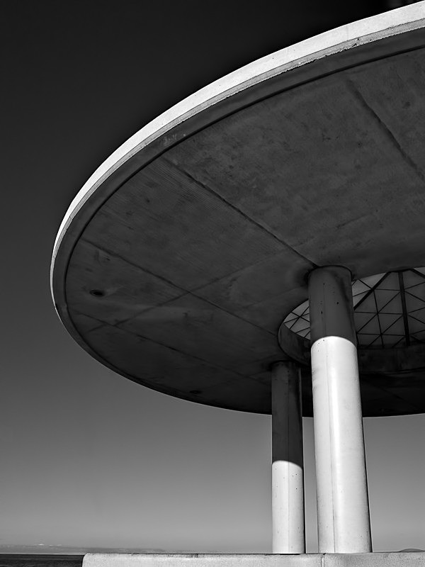 On Cleveleys Prom 02 - Man-Made