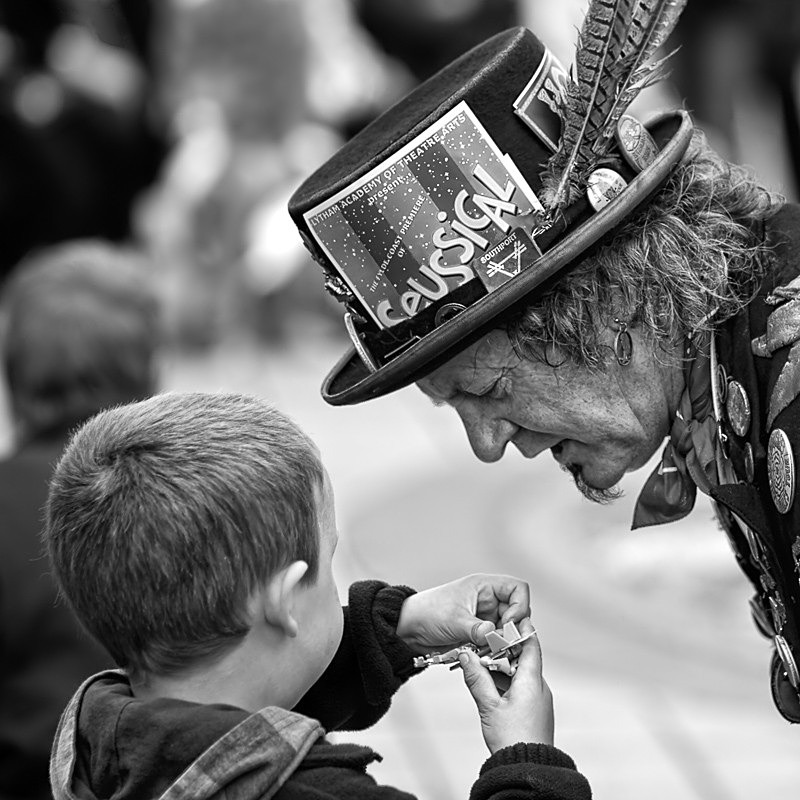 The Fool takes an Interest - Street
